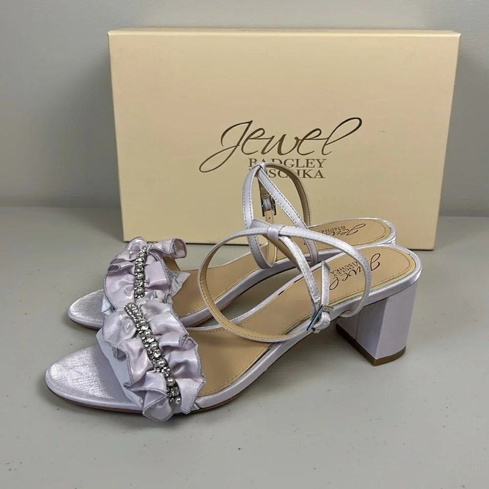 Badgley Mischka‎ Jewel Desirie Ruffle Block Heel Sandal New